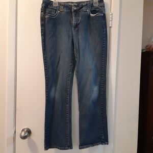 Contemporary Fit Wide Leg High Rise Jeans